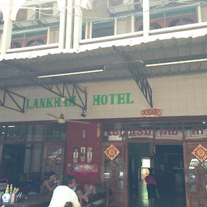 Lankham Hotel Pakxe Exterior photo